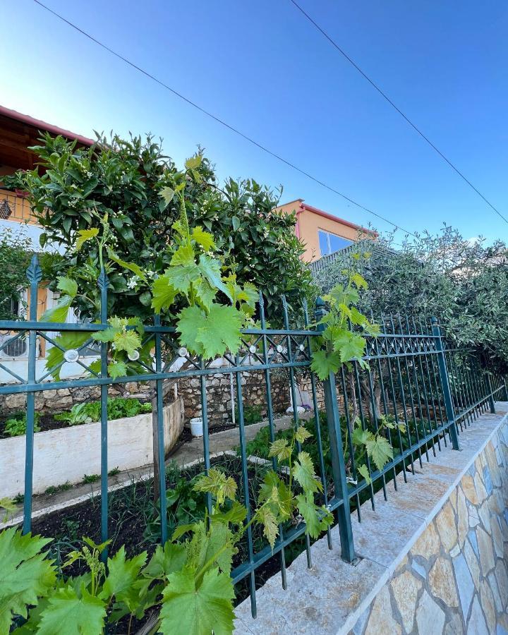 Tzavelitiko Home Himarë Exterior foto